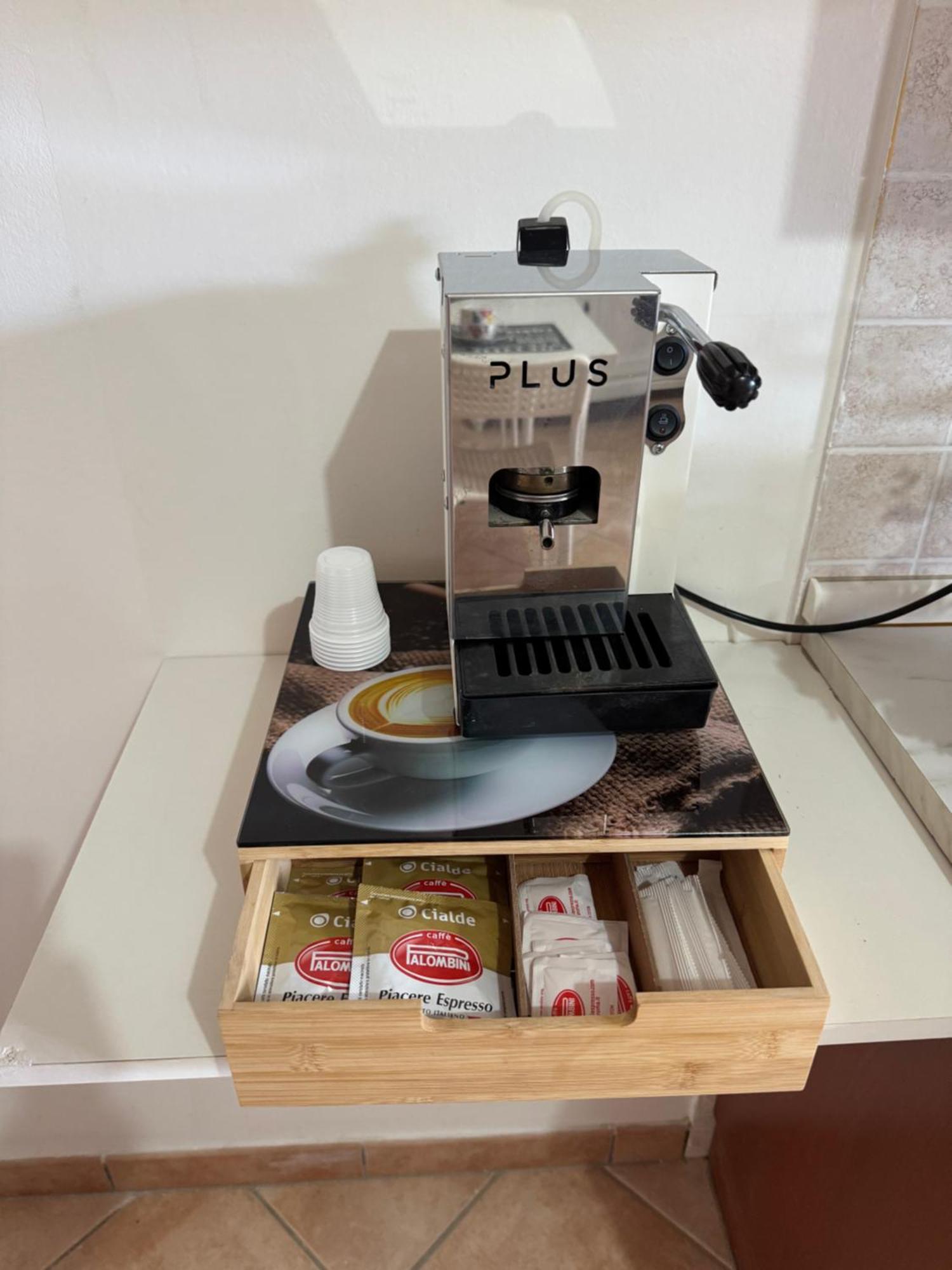 Guest House La Casaccia 피우미치노 외부 사진