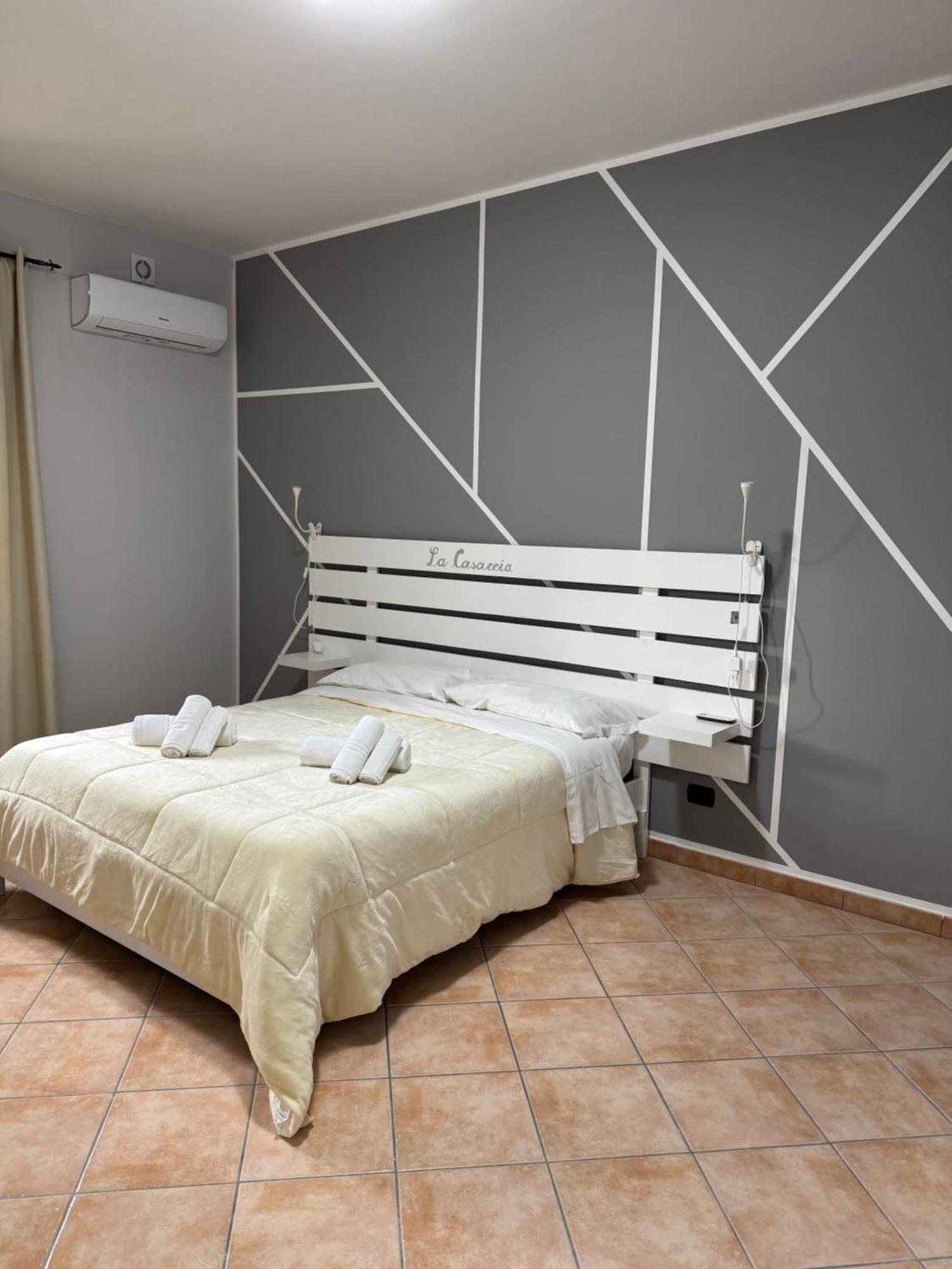 Guest House La Casaccia 피우미치노 외부 사진